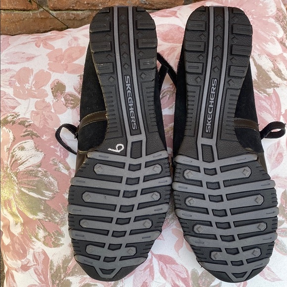 Skechers Women's Black Mary Jane Shoes Sz 9.5 - Picture 3 of 6